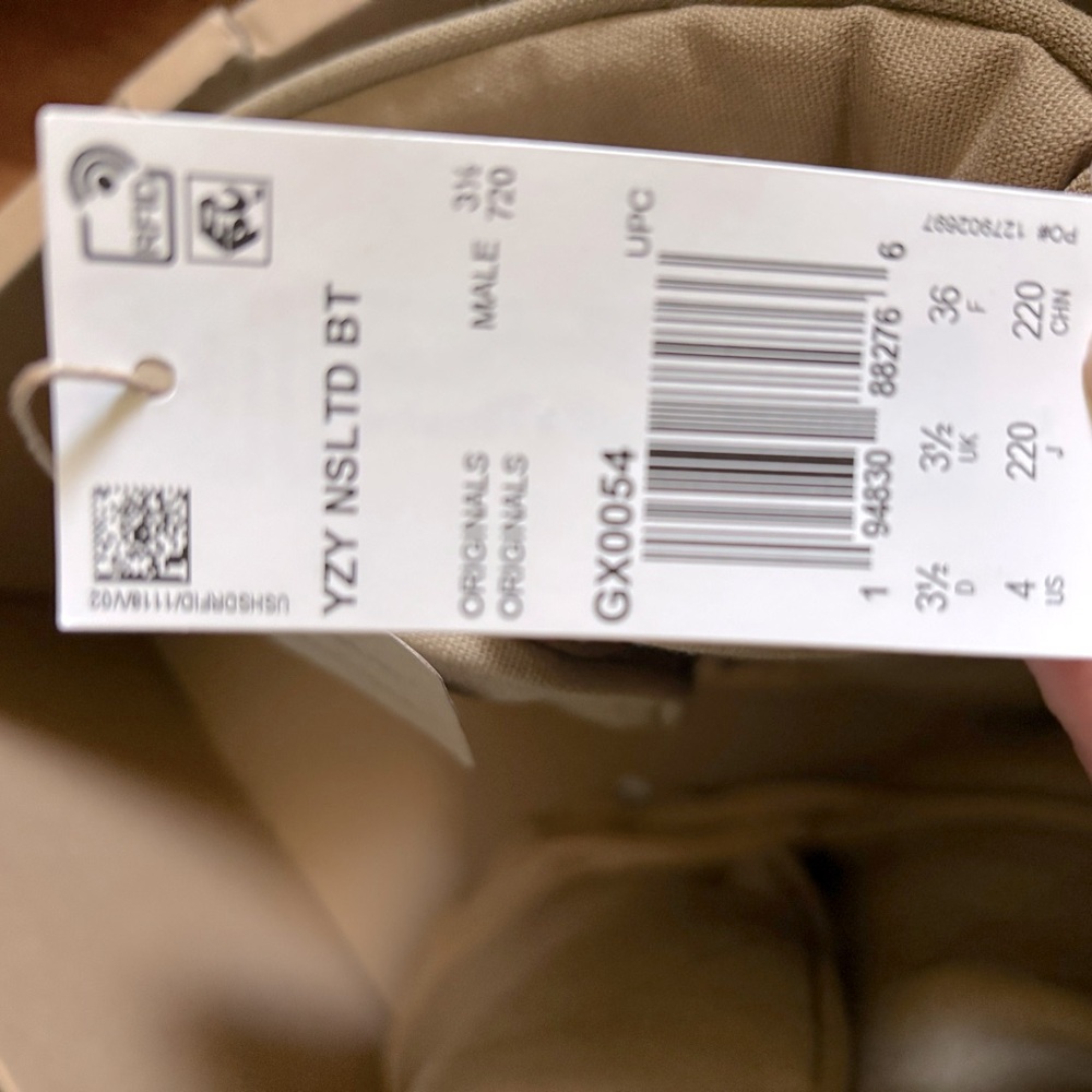 Yeezy NSLTD Boot 2021 in “Khaki' - Picture 4 of 5